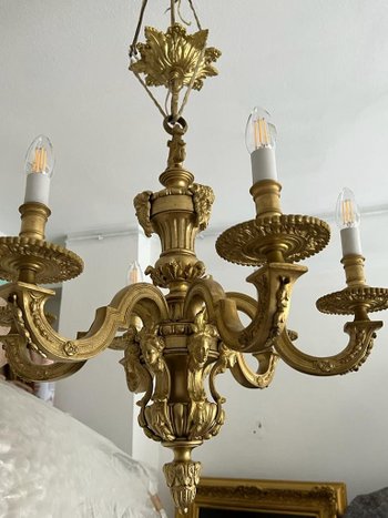 Gilded Bronze Chandelier of Renaissance style XIXth century decorated with heads of Mascaron