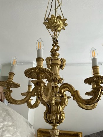 Gilded Bronze Chandelier of Renaissance style XIXth century decorated with heads of Mascaron