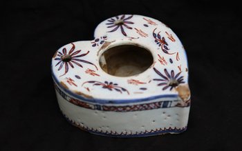 18th century earthenware inkwell