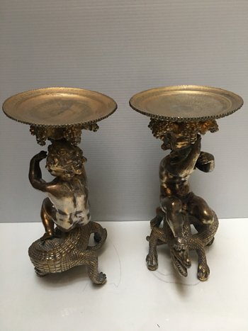 Due putti in bronzo della fine del Settecento