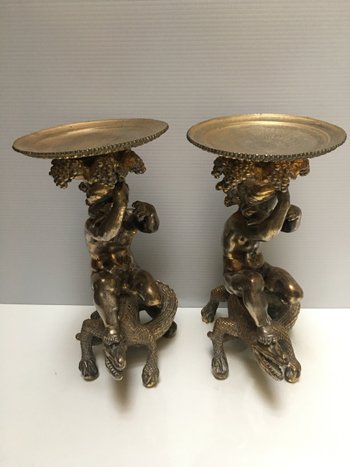 Due putti in bronzo della fine del Settecento