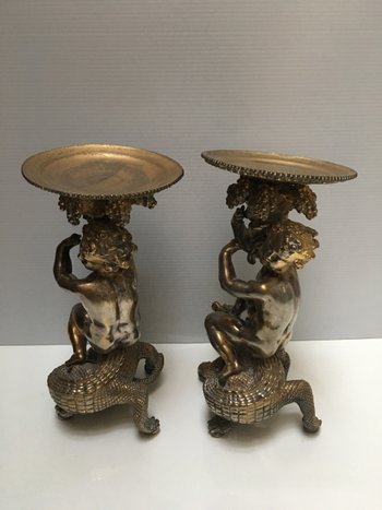 Due putti in bronzo della fine del Settecento