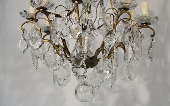 Lampadario con pendenti del XIX secolo