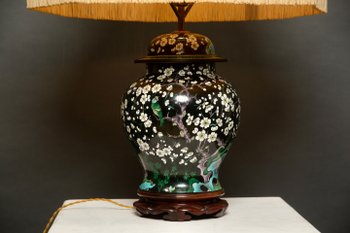 Large ceramic table lamp with Japanese design