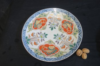Pair of Imari dishes