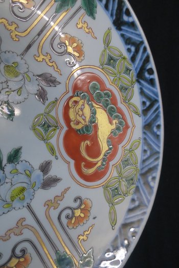 Pair of Imari dishes