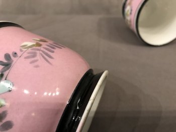 Paire De Mini  Cache-Pots En Porcelaine D’époque 19ème