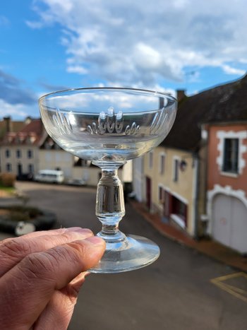 6 champagne glasses in 19th century glass