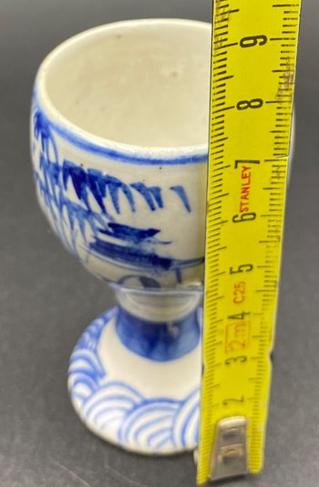 EIERBECHER AUS CHINESISCHEM PORZELLAN