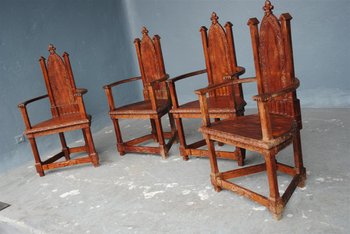 Serie Di 4 Poltrone Stile Gotico In Palissandro