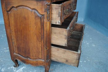 Commode Arbalète Provençale Noyer époque XVIIIème