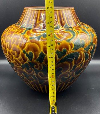 KUTANI PORCELAIN VASE