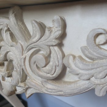 console en bois sculpté peint 