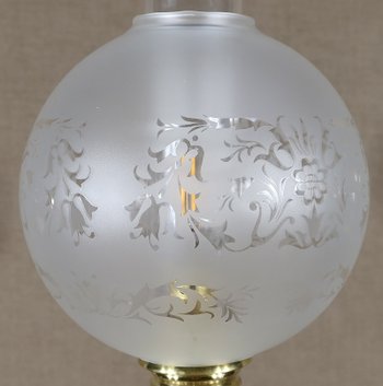 Lampe à pétrole électrifiée, style Louis XVI – XIXe