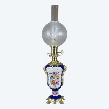 Lampe à pétrole électrifiée, style Louis XVI – XIXe