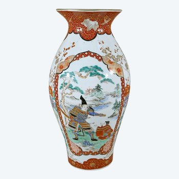 Large Japanese Porcelain Vase - Late 19th Century