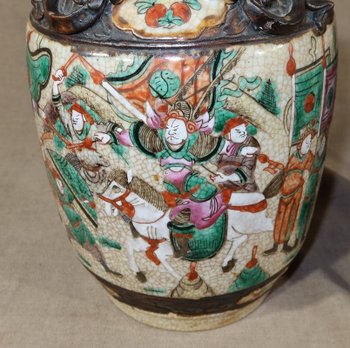 Coppia di Vasi in Porcellana di Nanjing, Cina - Fine XIX Secolo
