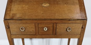 Small Bureau de Pente in oak, Directoire style - 2nd part of the 19th century