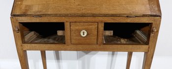 Small Bureau de Pente in oak, Directoire style - 2nd part of the 19th century