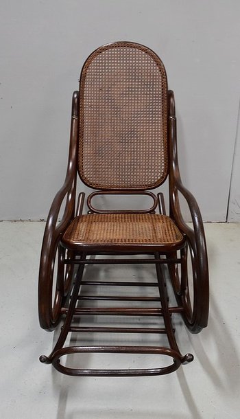 Rocking Chair et son Repose pieds en Hêtre, esprit Thonet – 1900