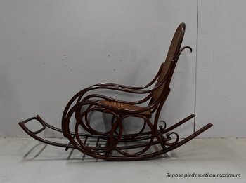 Rocking Chair et son Repose pieds en Hêtre, esprit Thonet – 1900