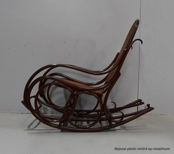 Rocking Chair et son Repose pieds en Hêtre, esprit Thonet – 1900