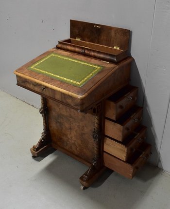 Piccola scrivania Davenport in noce, Inghilterra, epoca vittoriana - XIX secolo