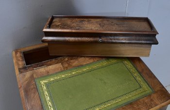 Piccola scrivania Davenport in noce, Inghilterra, epoca vittoriana - XIX secolo