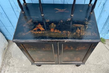 Petit Buffet Chinois, XIXe Siècle
