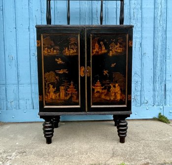 Petit Buffet Chinois, XIXe Siècle