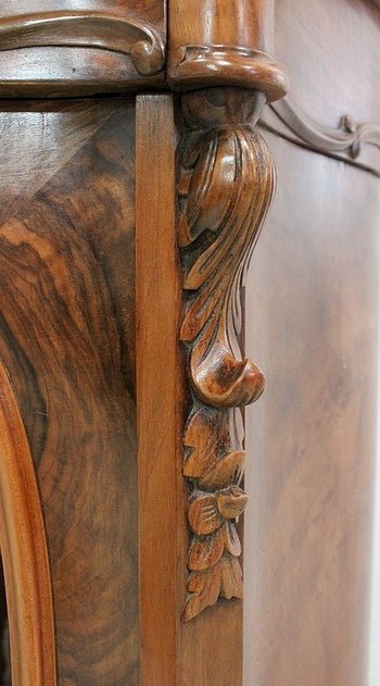 Small display case in Blond Walnut, Napoleon III period - 19th century