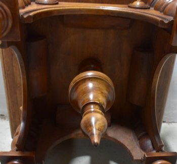 Sellette in Walnut, Gothic spirit - End of XIXth century