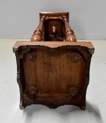 Sellette in Walnut, Gothic spirit - End of XIXth century