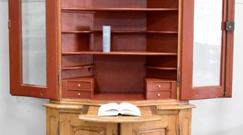 Corner Bookcase in Pine - End of XVIIIth century
