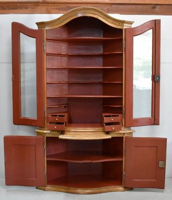 Corner Bookcase in Pine - End of XVIIIth century