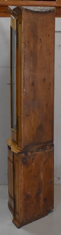 Corner Bookcase in Pine - End of XVIIIth century