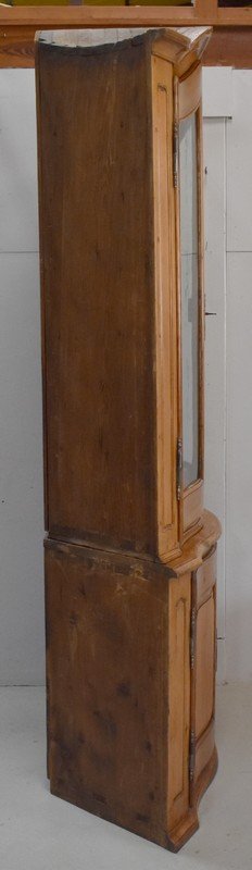Corner Bookcase in Pine - End of XVIIIth century