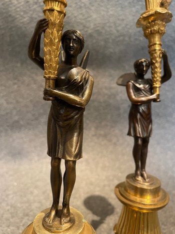 Coppia di candelieri in bronzo, XIX secolo