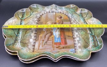 PAIR OF SMALL TRAYS