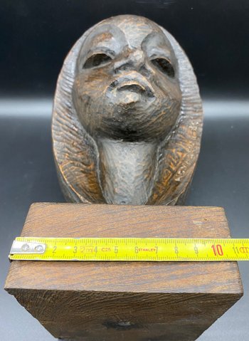 BUSTO IN LEGNO INTAGLIATO 1980