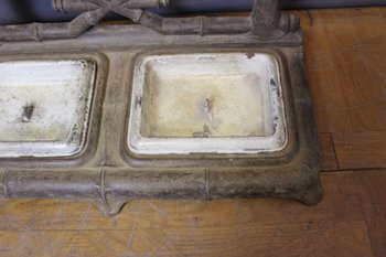 Mantelhalter aus Gusseisen mit Bambusimitation Um 1900
