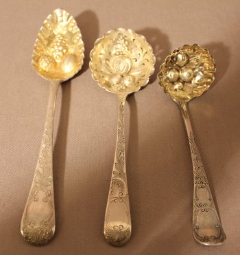 3 different dessert spoons in sterling silver from the early 19th century