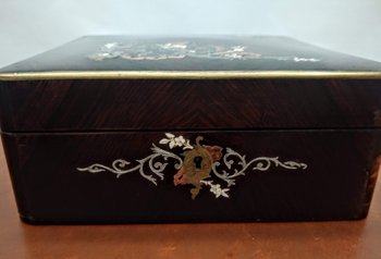 Jewelry box