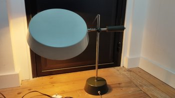 Lampe de bureau à système dans le gout Louis Kalff  circa 1960