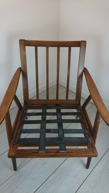 Thonet Boomrang armchair red fabric