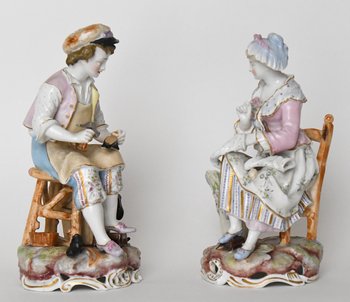 Pair of statuettes representing a couple working