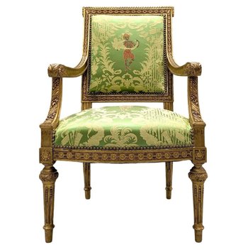 Poltrona In Legno Dorato Stile XIX Luigi XVI Rifoderata Con Un Tessuto Di Chez Rubelli