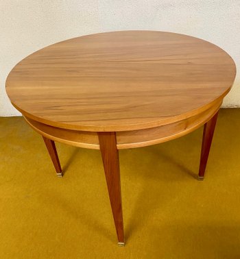 Halbmondtisch
