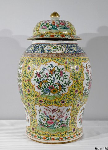 Importante Vaso in Porcellana, Canton - Fine XIX Secolo