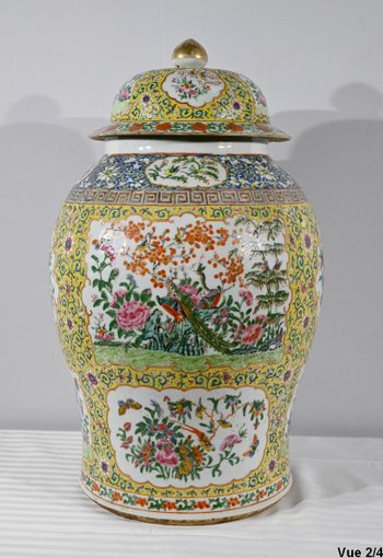 Importante Vaso in Porcellana, Canton - Fine XIX Secolo